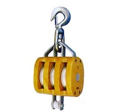 Regular Wood Block Triple with Swivel Hook